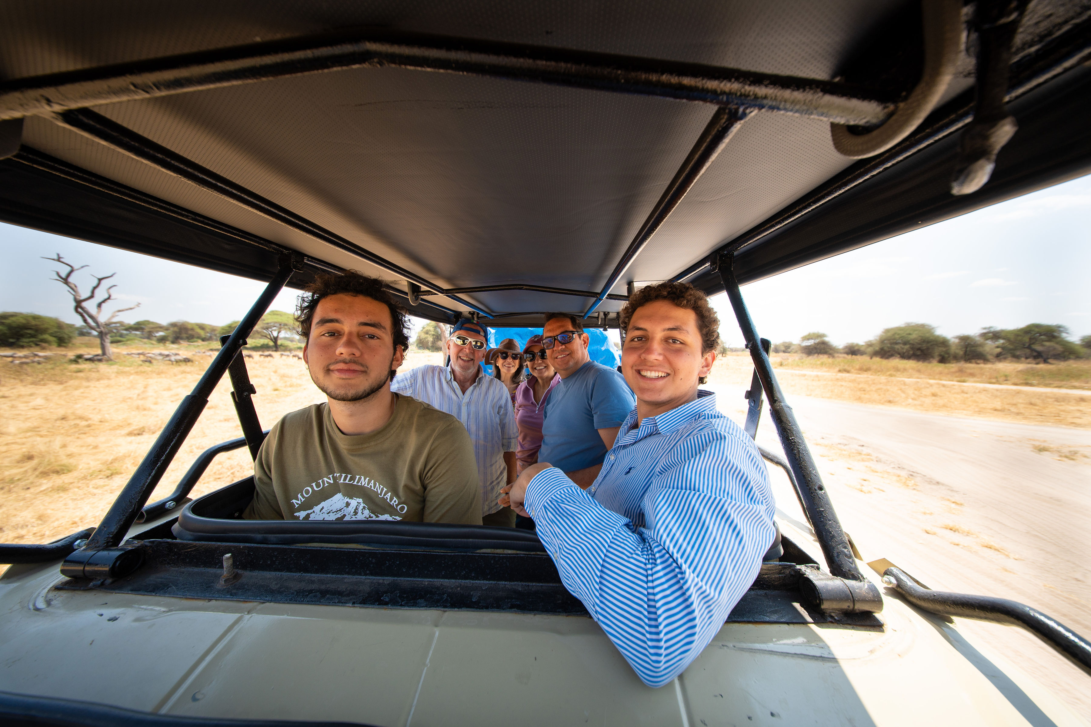 5 Days Tanzania Luxury Safari from Arusha – Serengeti, Ngorongoro & Tarangire
